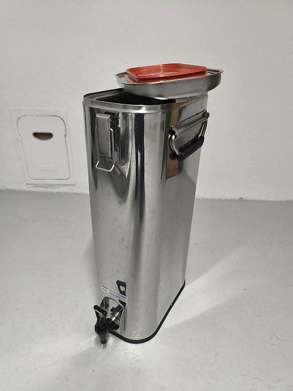 Elettrodomestici da cucina: Vermietung Gastrobehälter / Thermoport – Usato da Tägerschen venduto da Nobody95 1