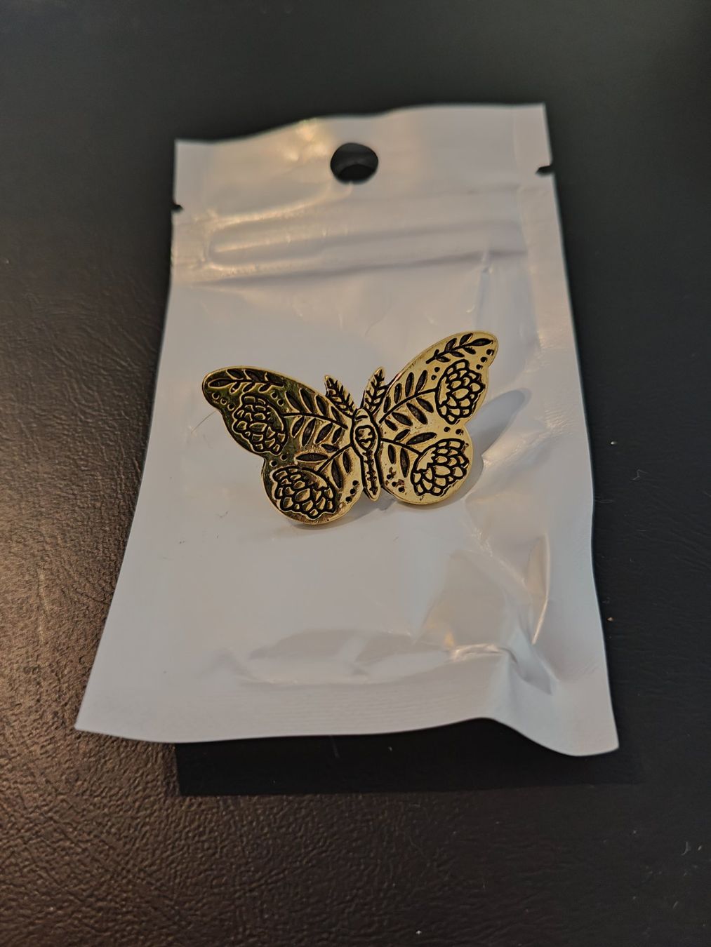 Spille & Fermagli: Schmetterling / Butterfly / Papillon / Farfalla Pin – Nuovo e nell'imballaggio originale da Vaglio venduto da Dabia
