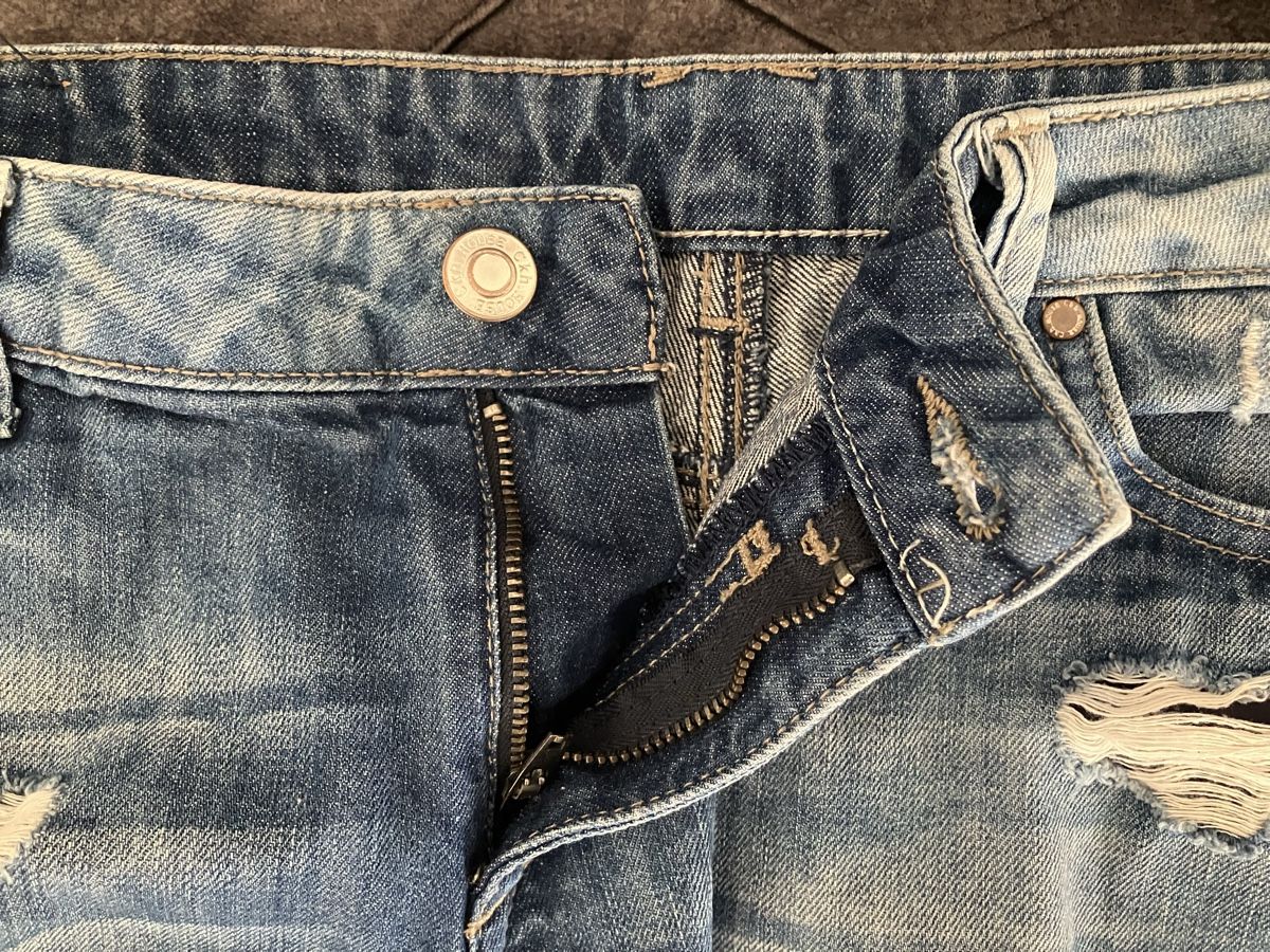 Pantaloni: C&A Shorts Jeans kurz 42 – Usato da Weiningen ZH venduto da moon-55 4