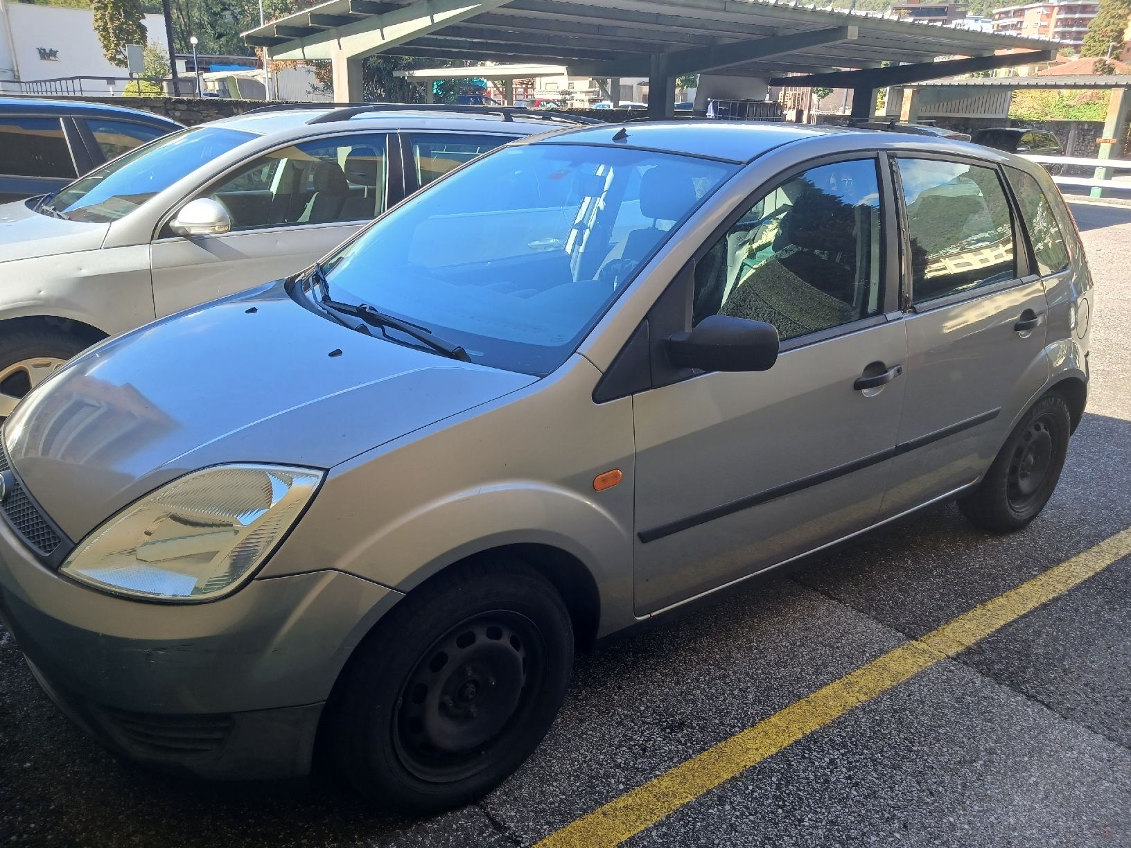 Ford Automobili: Ford Fiesta  – Difettoso da Locarno venduto da swe_hz8t