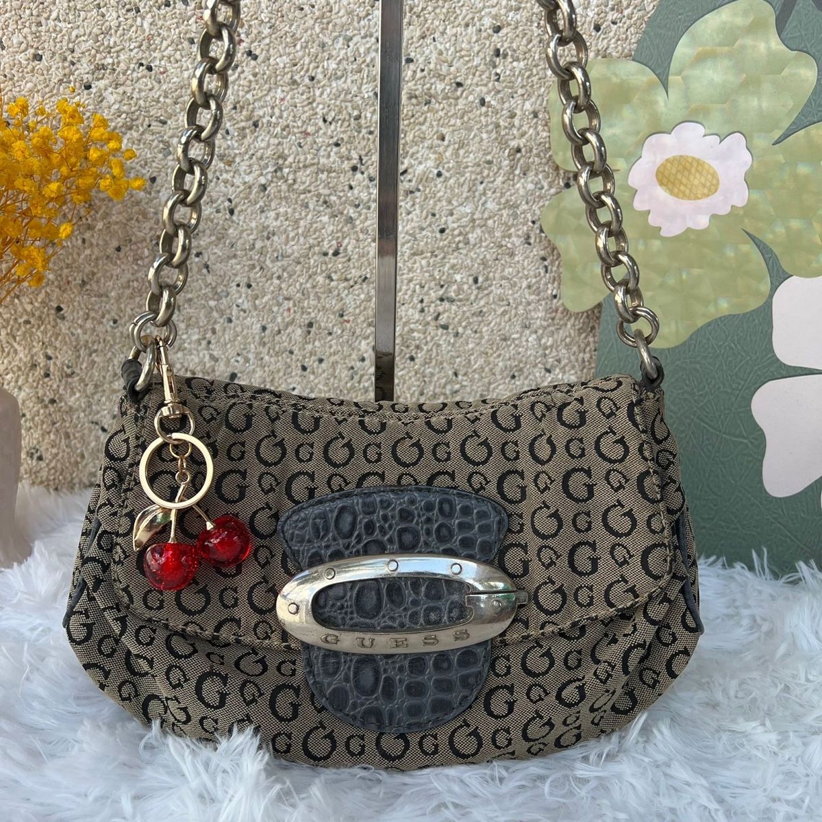 Guess Borse da donna: Guess Handtasche, Y2K Style – Nuovo (secondo la descrizione) da Eggenwil venduto da CNSRVINTAGE 6