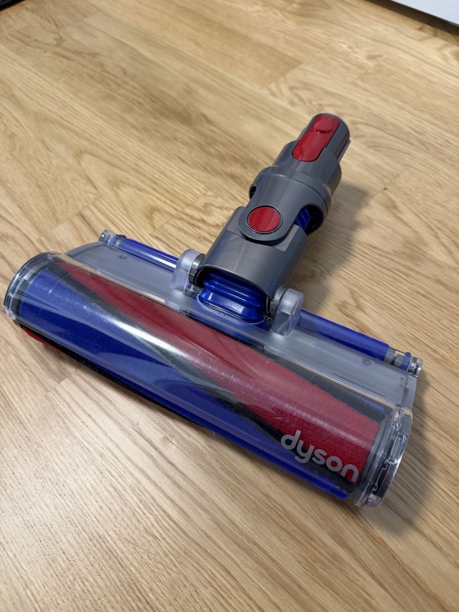 Dyson Autres articles pour la maison: Dyson V11 brosse  – D'occasion à Meyrin par SA_3006