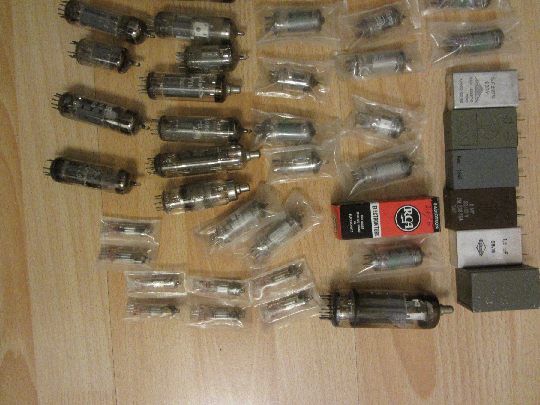 Componenti elettronici: Röhrenlampen verschiedene – Usato da Zürich venduto da bigboss 4