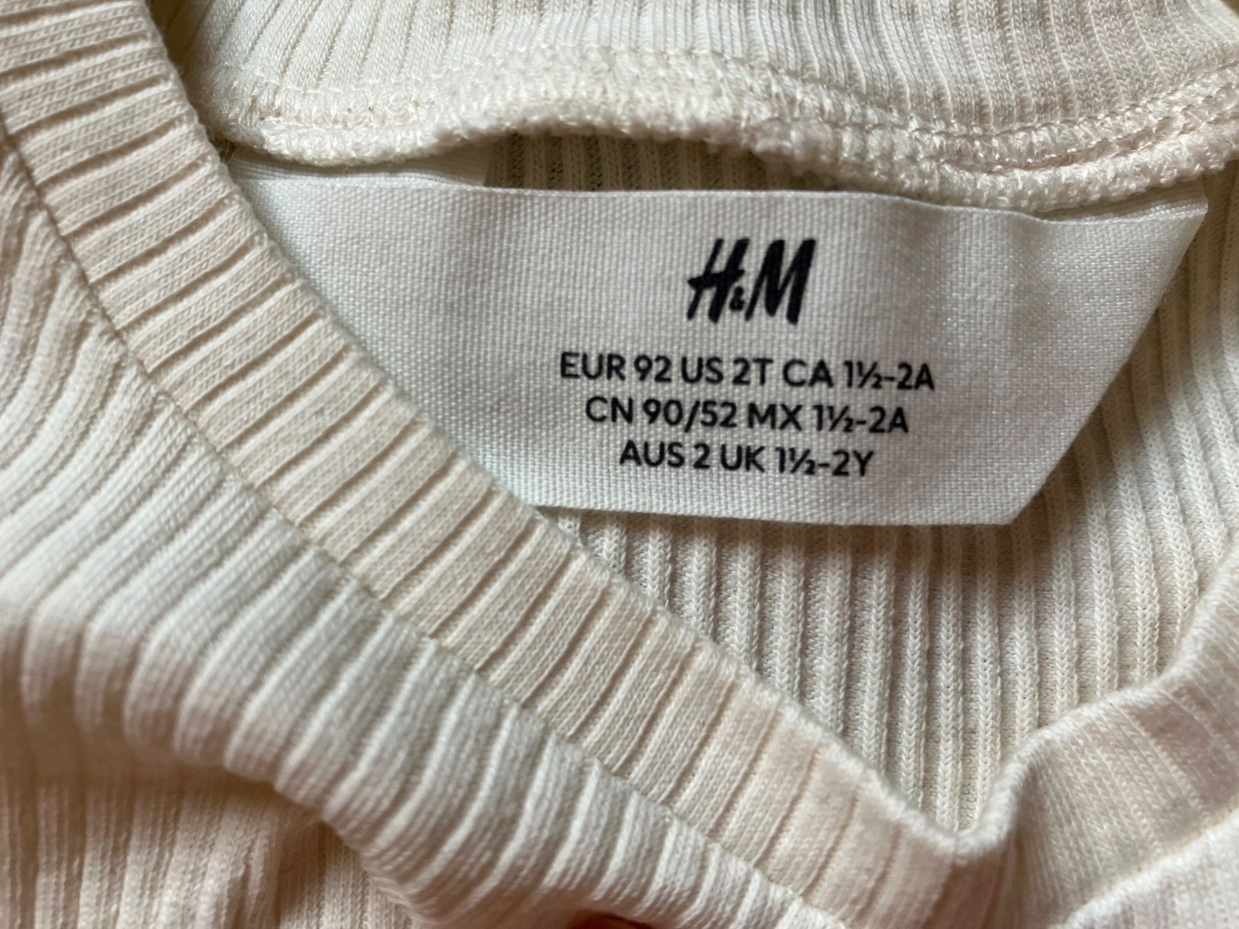 H&M Lotti & Set di vestiti: Gerippte Langarmshirts H&M 92 - 2 Stk. – Usato da Gattikon venduto da stri_lgs79 3