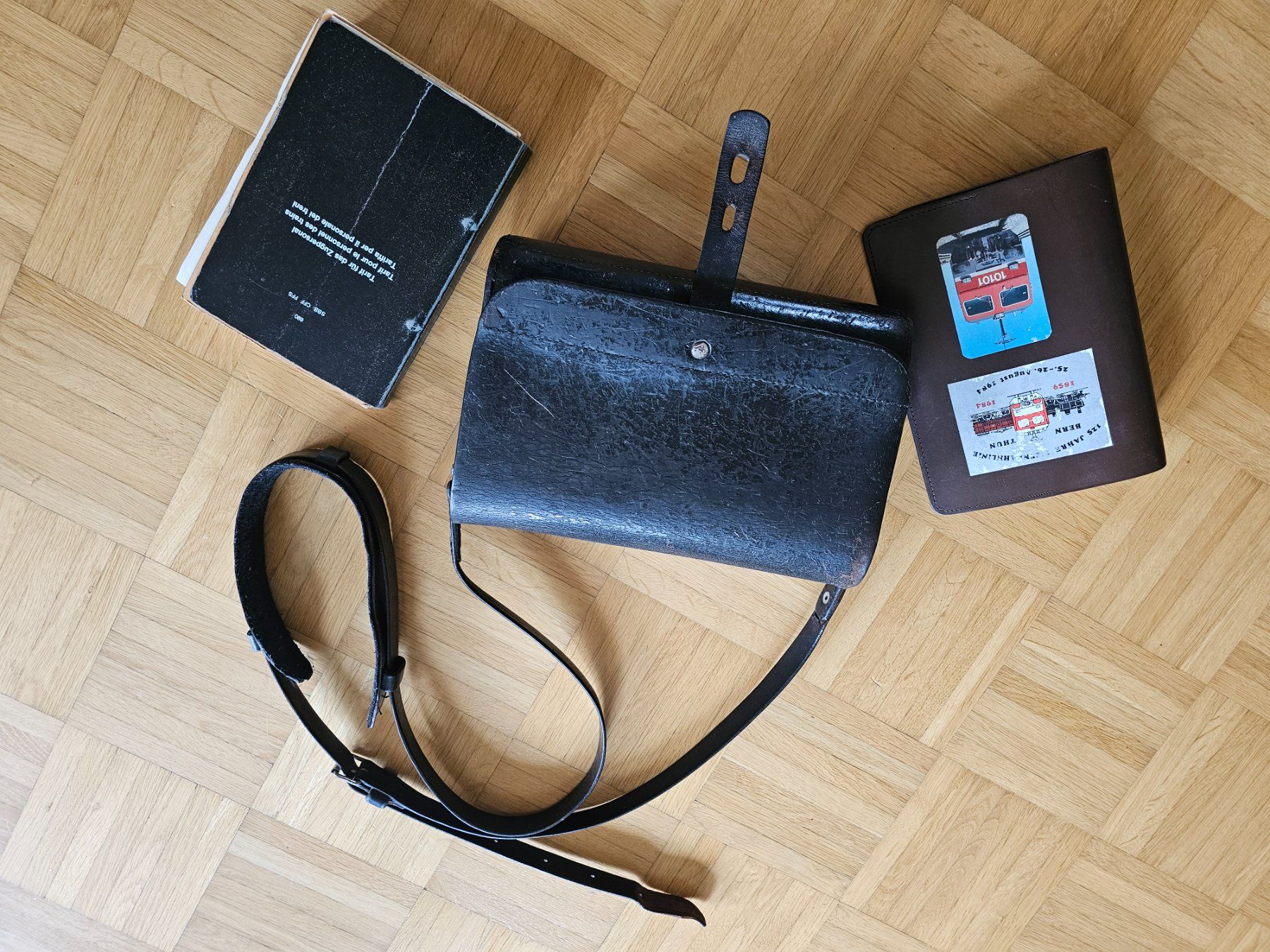 SBB/CFF/FFS Uniformi: SBB Zugführer Tasche – Usato da Kaufdorf venduto da Sj1