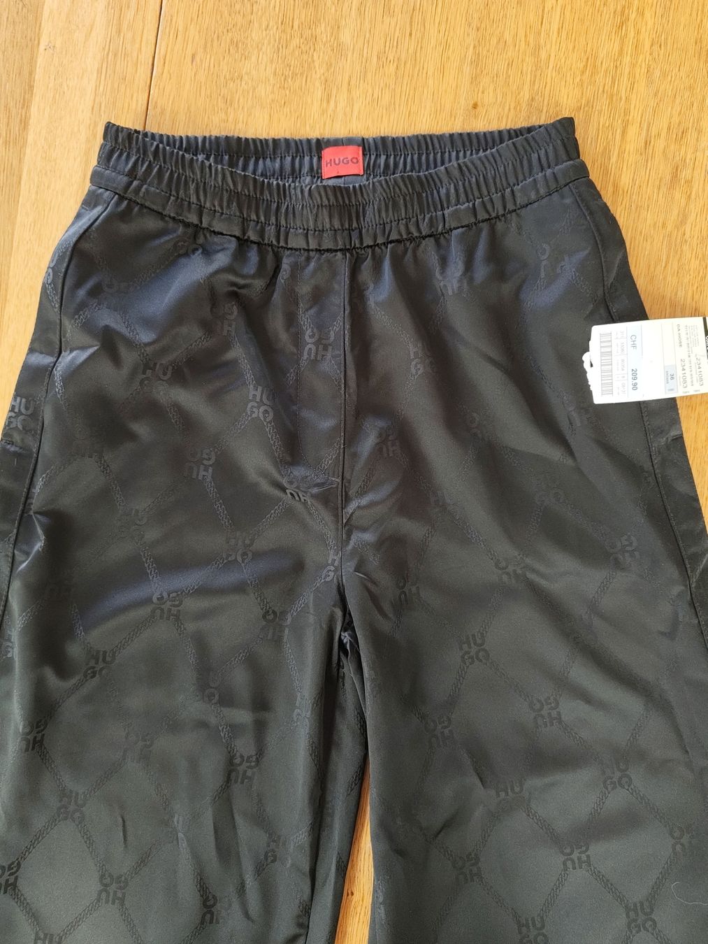 Hugo Boss Pantalons: Hugo Boss Trainerhose  – Neuf (Voir description) à Geroldswil par Yessica88