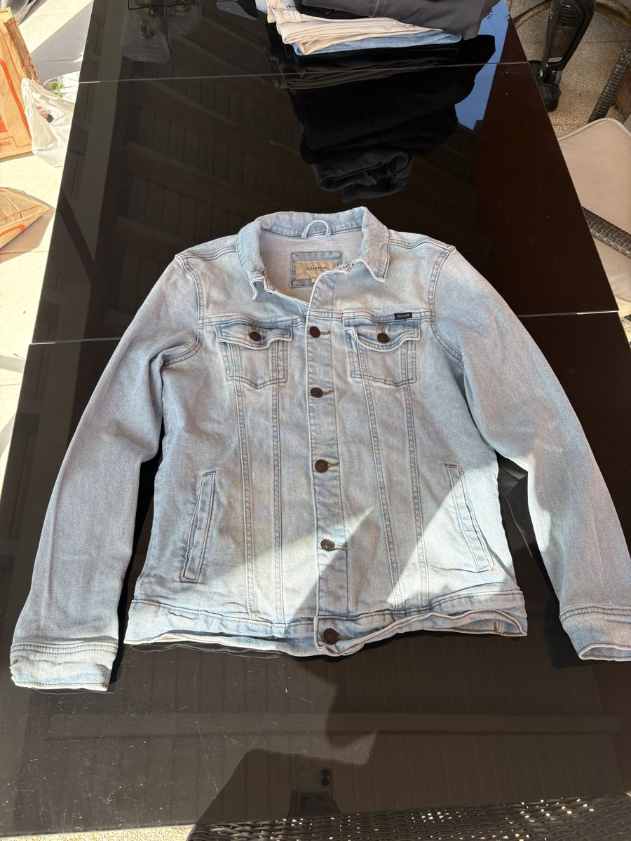 Giacche: Veste en jean pull an bear  – Usato da Cugy FR venduto da K78