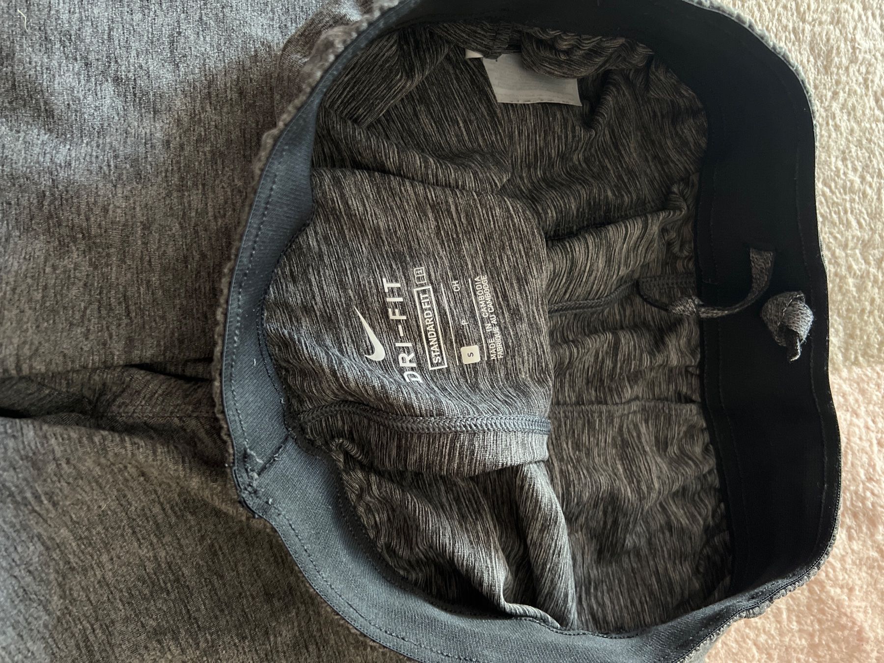 Nike Hosen: Hose - Trainerhosen Nike Herren S – Gebraucht aus Winterthur von britsi 7