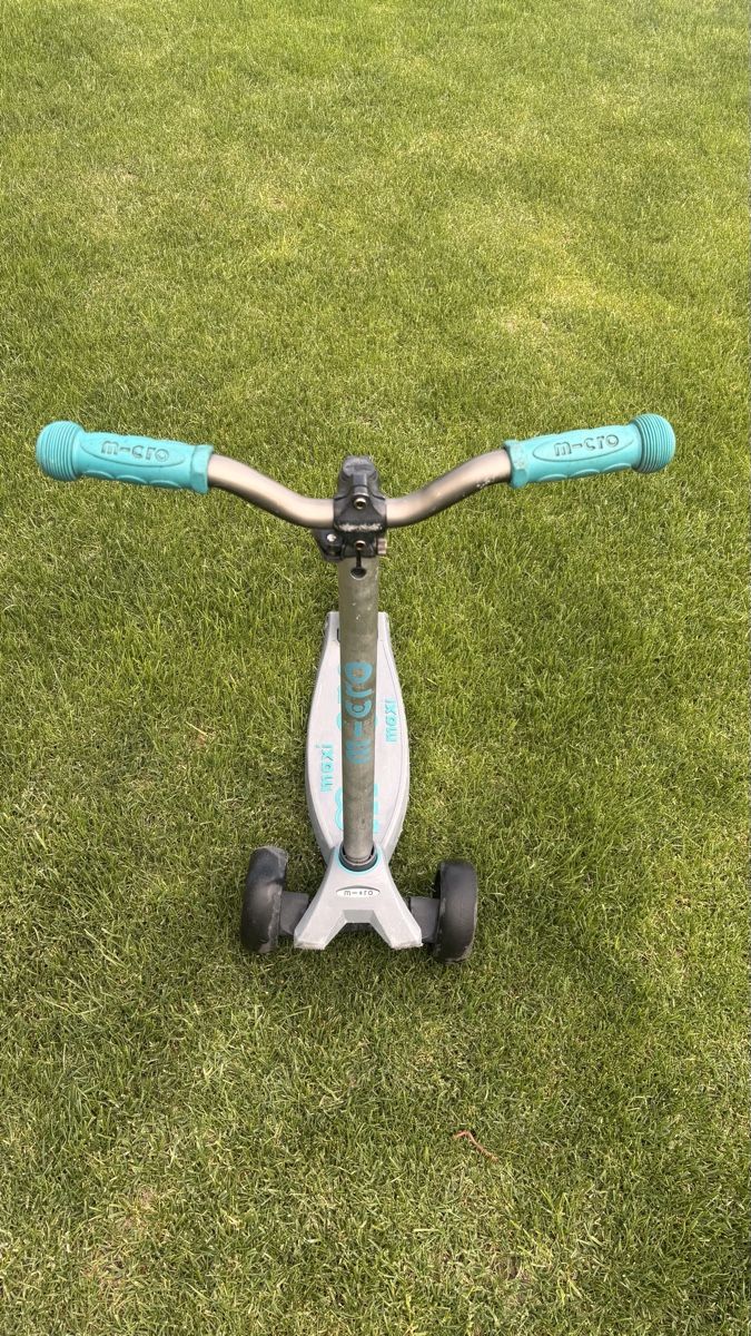 Micro Kickboard: Micro Maxi Scooter – D'occasion à Magden par keanas