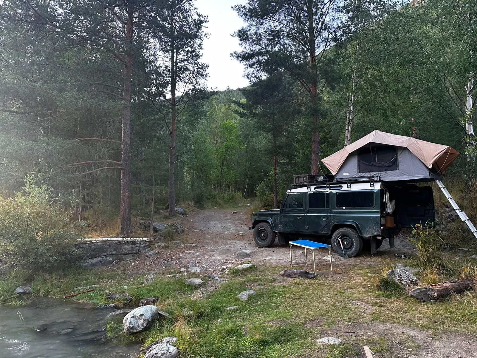 Land Rover Automobili: Land Rover Defender TD5 Overlander – Usato da Horgen venduto da noa_2dsd 9