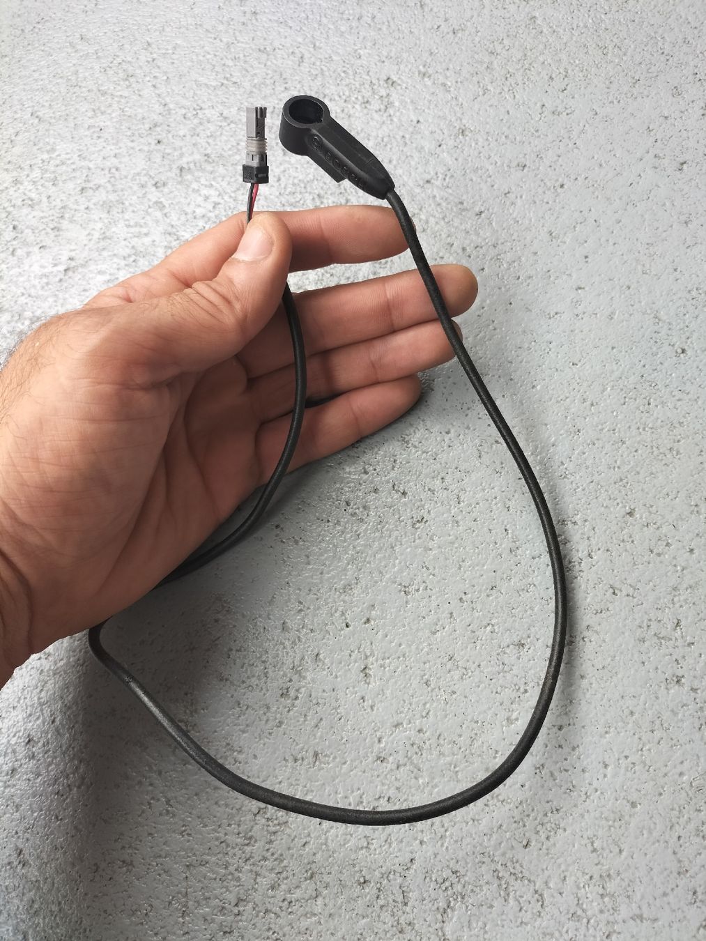 Bosch Pezzi di ricambio: Bosch Geschwindigkeits Sensor  – Usato da Emmenbrücke venduto da corinne041 1