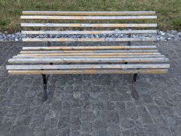 Nostalgische Gartenbank antik
