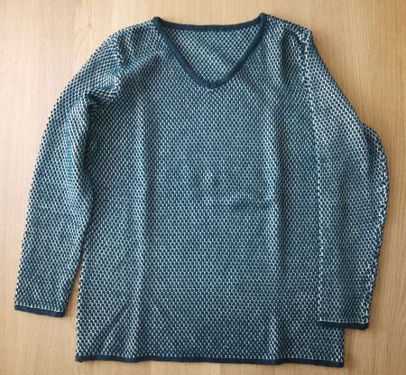 Grüner Pullover