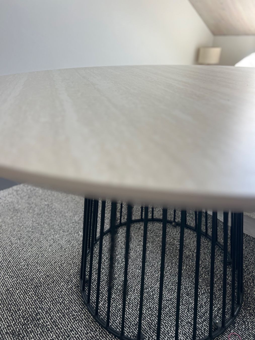 Maisons du monde Tavoli: Runder Tisch mit Metallgestell GranitOptik 120cm – Usato da Lufingen venduto da bombolulu 7