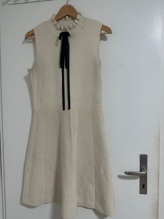 Schickes Strickkleid für den Herbst, Grösse L Beige