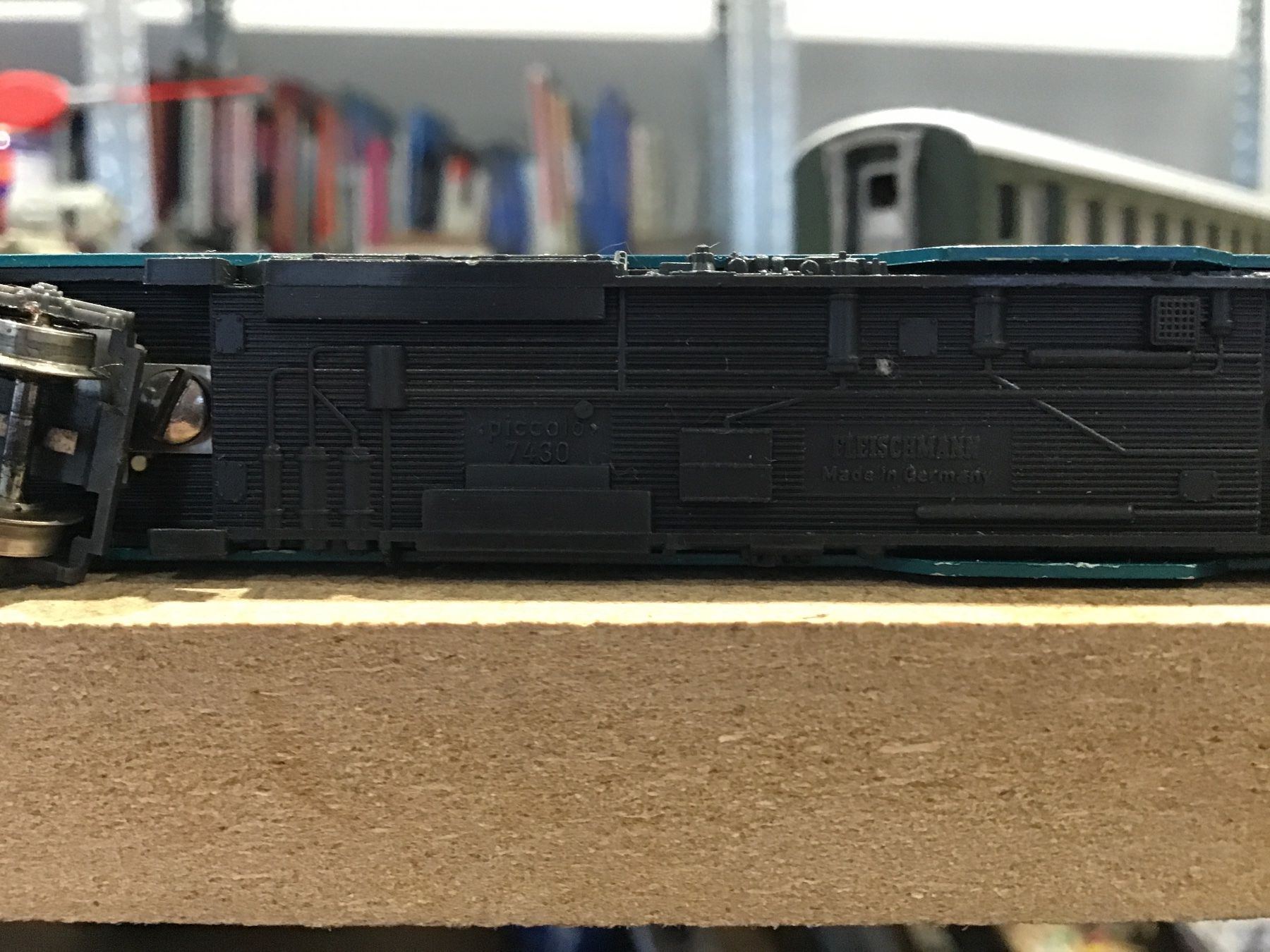 Fleischmann Modellini di ferrovie: FLEISCHMANN N Dieseltriebwagen Zug DB 614 – Usato da Männedorf venduto da Spezial-Modelle 3