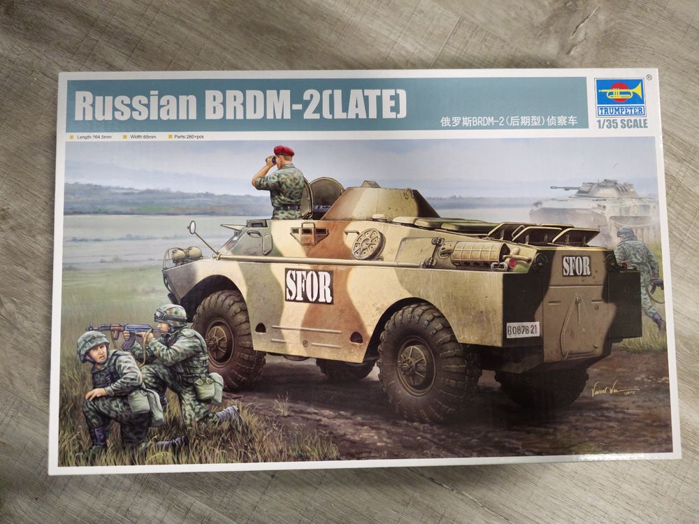 Round2 AMT636/12 Plastikmodellbausatz - Klassisches US Auto 1966 Blau