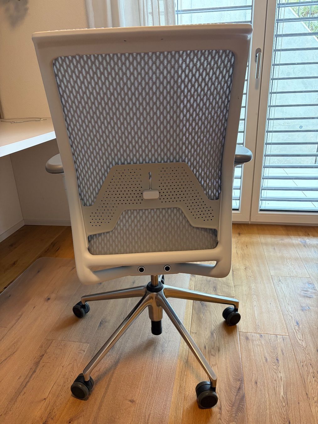 Vitra Sedie: Vitra Bürostuhl ID Mesh in grau – Usato da Egolzwil venduto da NadjaT 2