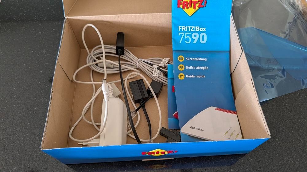 Fritz Modems & Router: FRITZ!Box 7590 - Top Zustand - – Gebraucht aus Rotkreuz von Mmassica 1