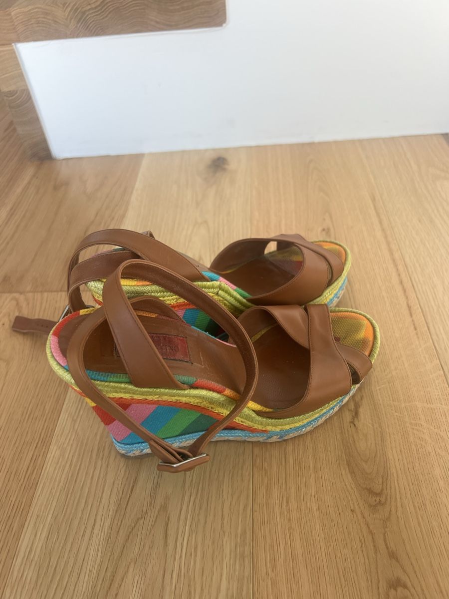 Valentino Damenschuhe: Sandales compensées Valentino taille 38 – Gebraucht aus Lutry von roxypoxy