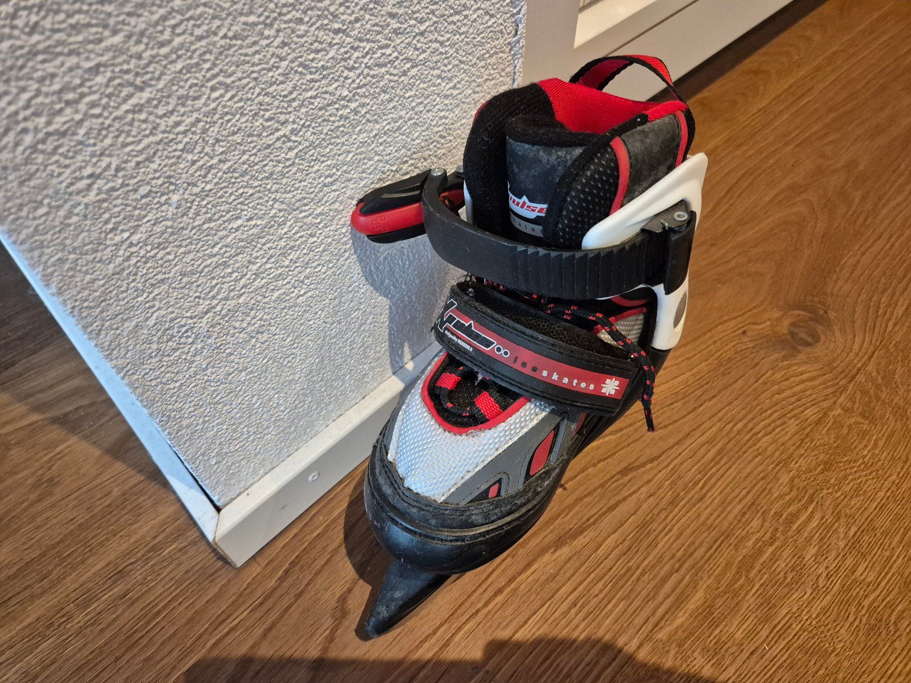 Schlittschuhe: Kinder- Schlittschuhe – Gebraucht aus Domat Ems von dan_5mvr 3