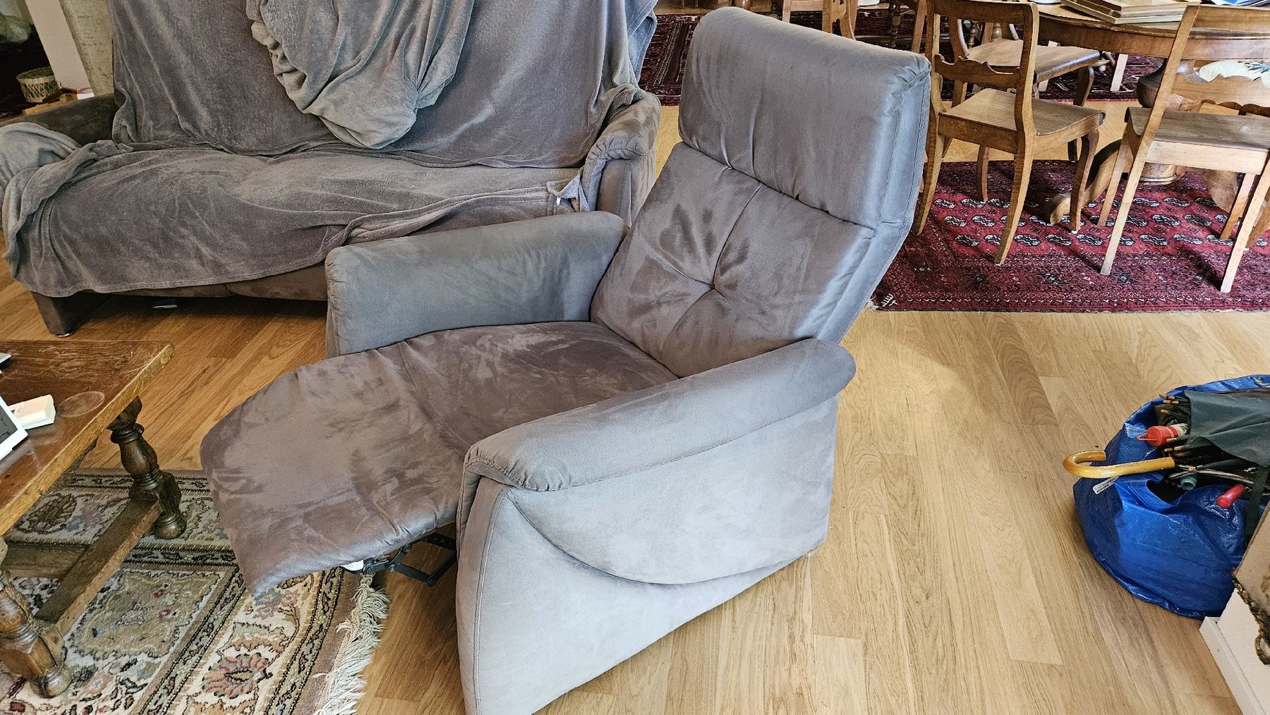 Divani: 2 canapés, état de neuf /  2 Sofas, Neueustand – Usato da Châtel-St-Denis venduto da BiMann73 2