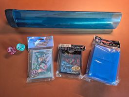 Starter Pack Yugioh (dés, tube pour tapis, sleeves, deckbox)