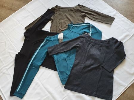 4 Schöne Shirts in Grösse M