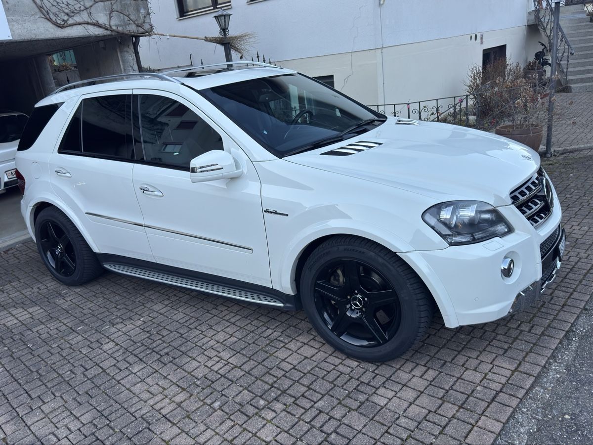 Mercedes-Benz Autos: Ml63 AMG – D'occasion à Ueken par Renault52 3
