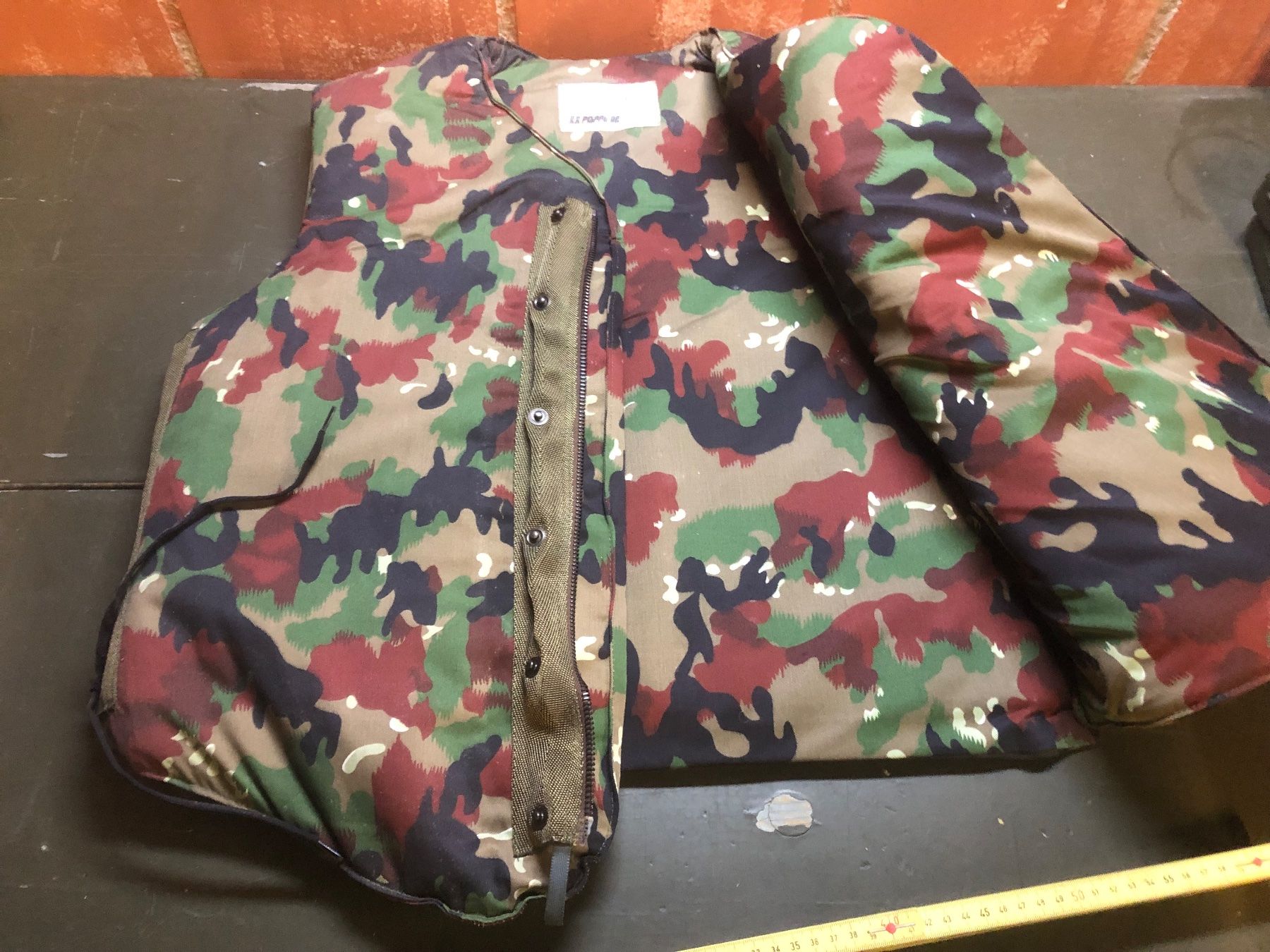 Schweizer Armee Uniformen: Armee Schutzweste Militär TAZ 70/83 Alpentarn Splitterschutz – Gebraucht aus Madiswil von TEMISO