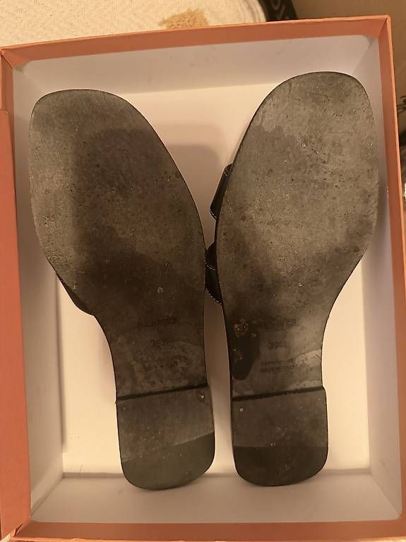 Hermès Scarpe da donna: Hermès Oran Sandalen; Schwarz, Grösse 39 – Usato da Schliern bei Köniz venduto da Nesrin87 1