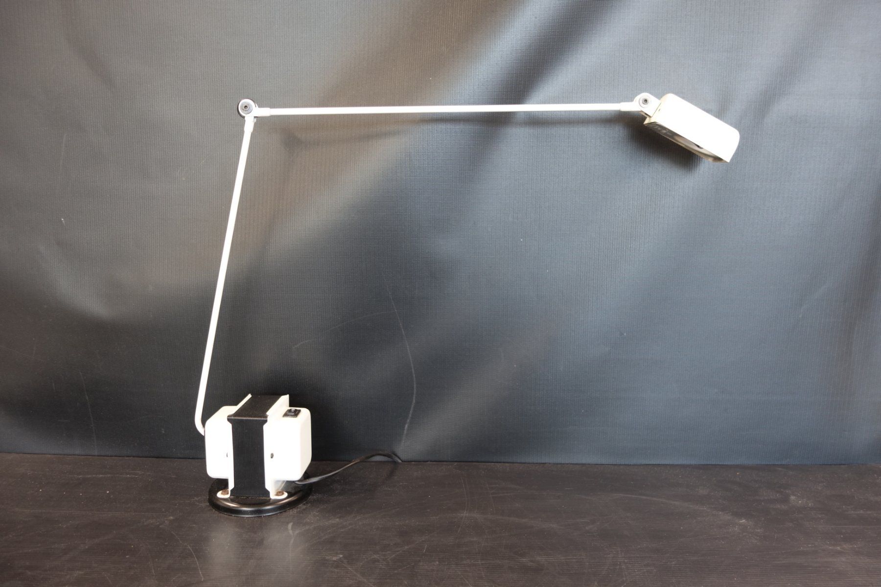 Lumina Lampade: Tischleuchte Lumina "Daphne" weiss – Usato da Basel venduto da bk_brockibasel