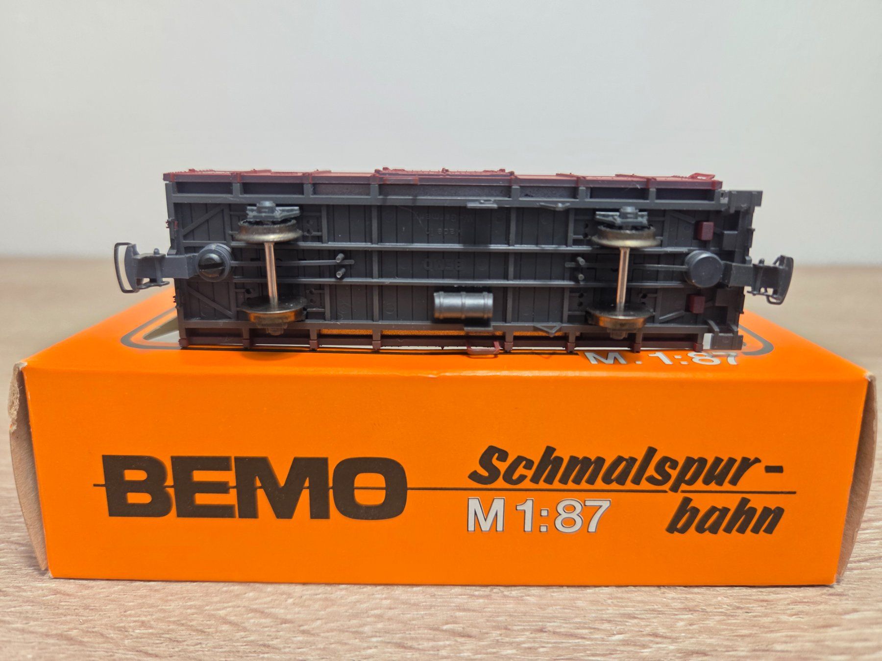 Bemo Modelleisenbahnen: Bemo 2251 Güterwagen RhB H0m – Gebraucht aus St-Aubin-Sauges von Lo_Go 4
