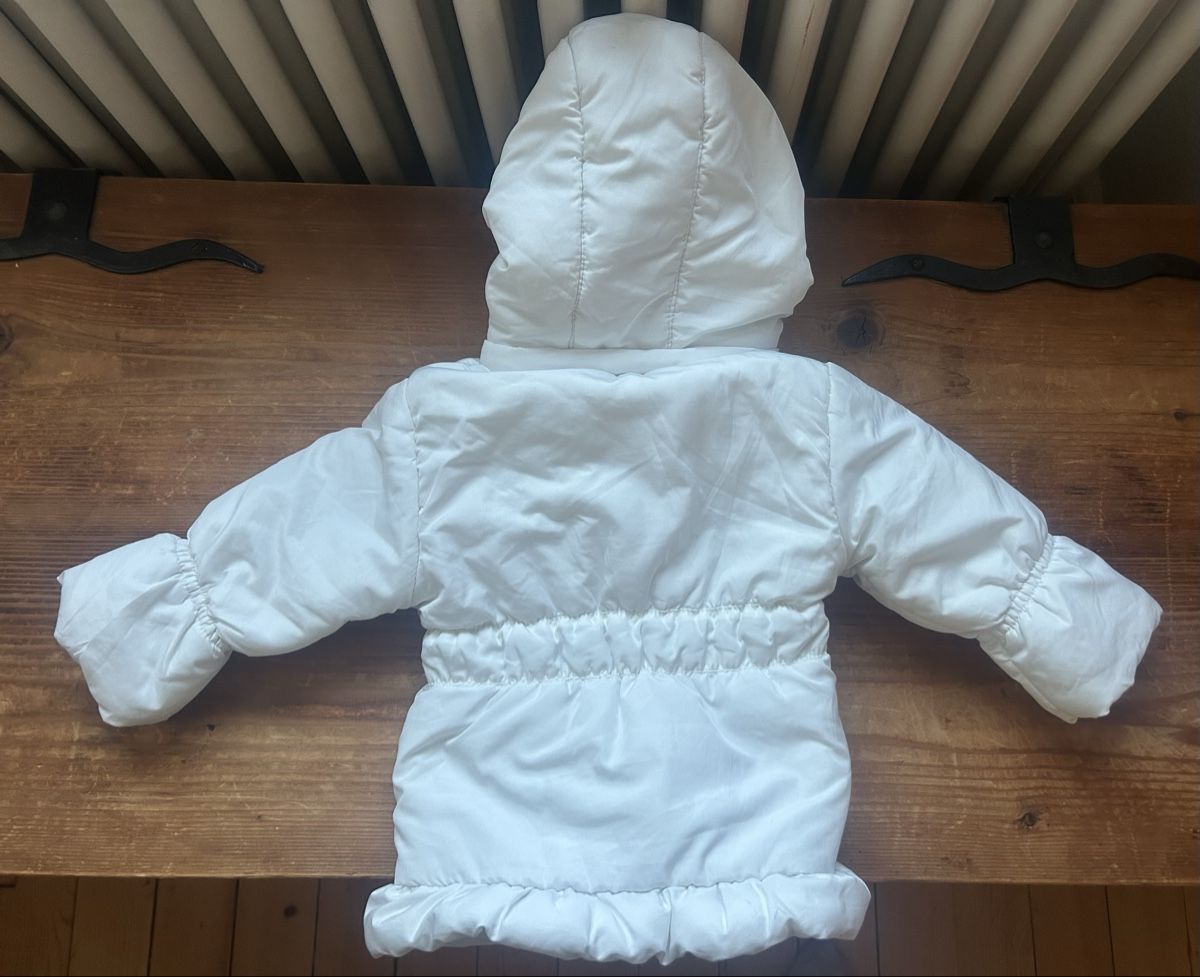 Jacken & Mäntel: Magnifique manteau blanc, taille 6  mois – Gebraucht aus St-Prex von mar_f6t6 1