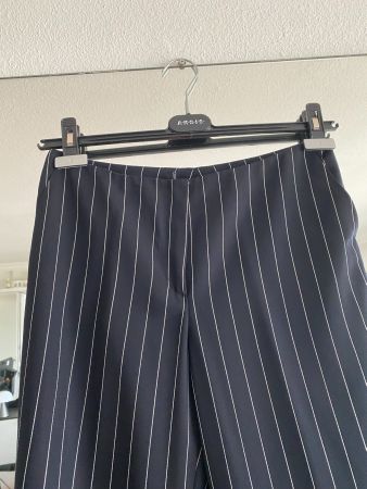 Akris Nadelstreifenhose mit Reissverschluss vorne