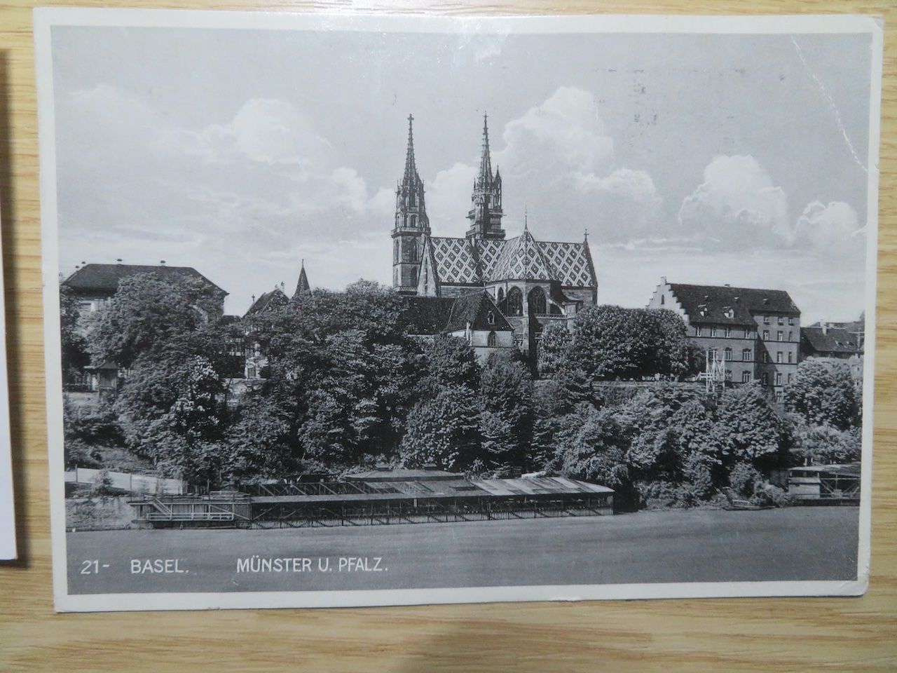 Cartoline postali: Basel 4 Ansichtskarten, 3x gelaufen – Usato da Spreitenbach venduto da heitersberg54 4