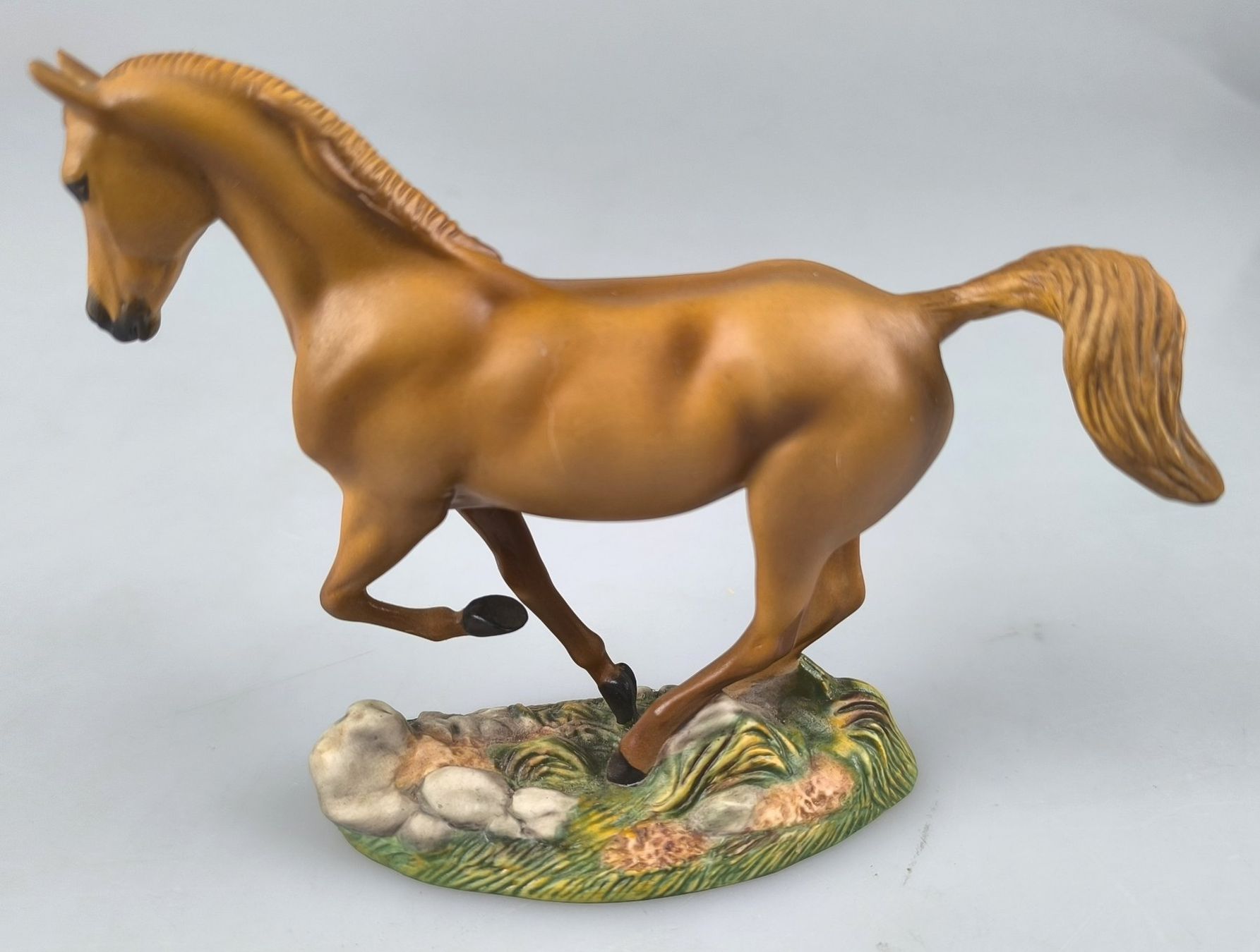 Franklin Mint Statuette: Franklin Mint Prozellanfigur Pferd – Usato da Rüti ZH venduto da Restwert_Rueti_ZH 1