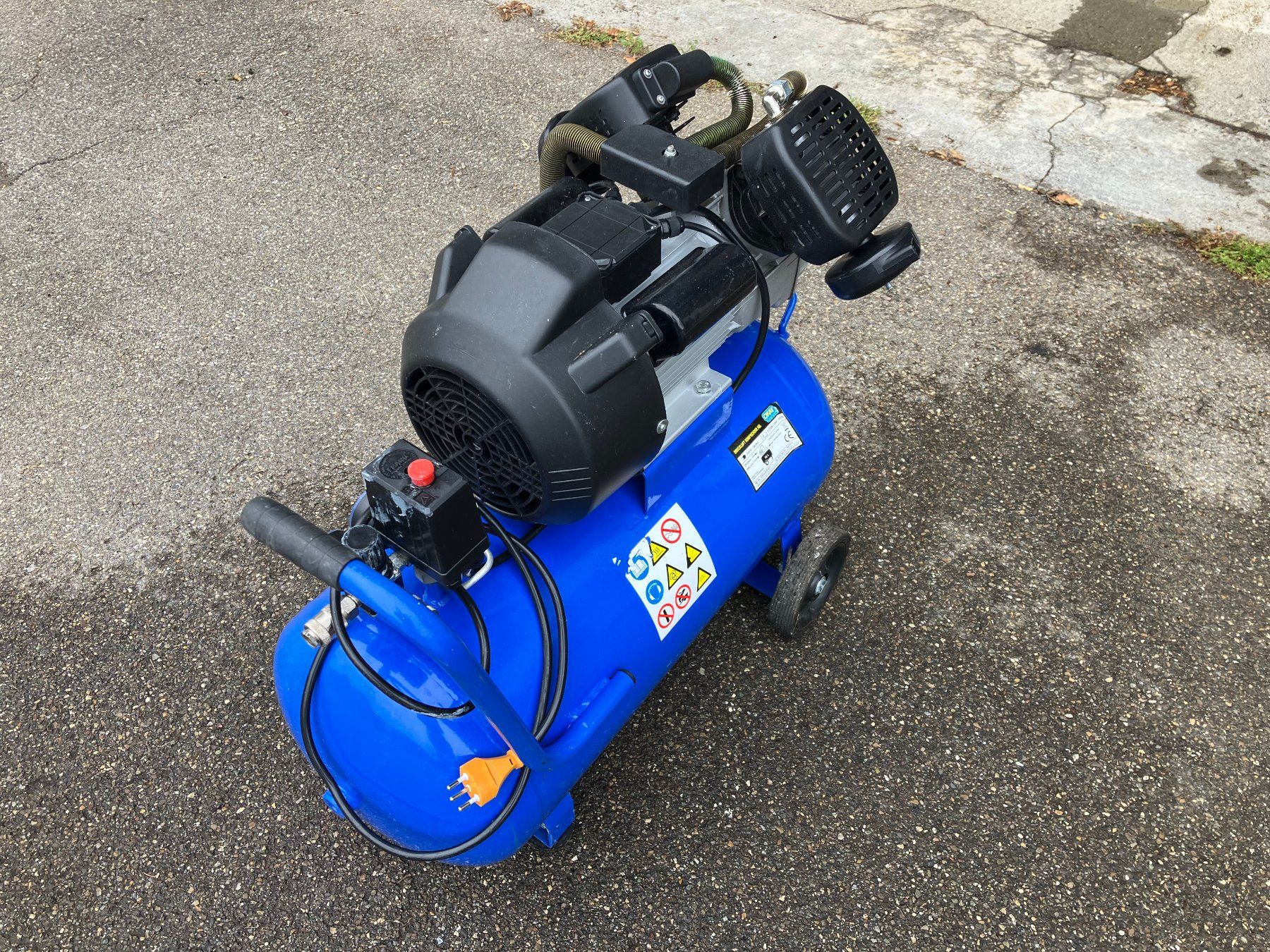 Compresseurs: Kompressor 2 Zylinder – D'occasion à Turbenthal par Navale 2