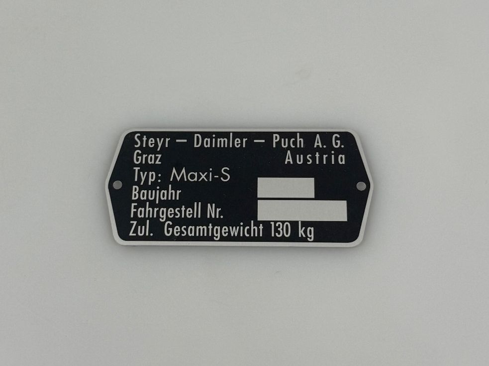 Puch Ciclomotori: Typenschild Puch Maxi neu – Usato da Hallau venduto da mofaplus