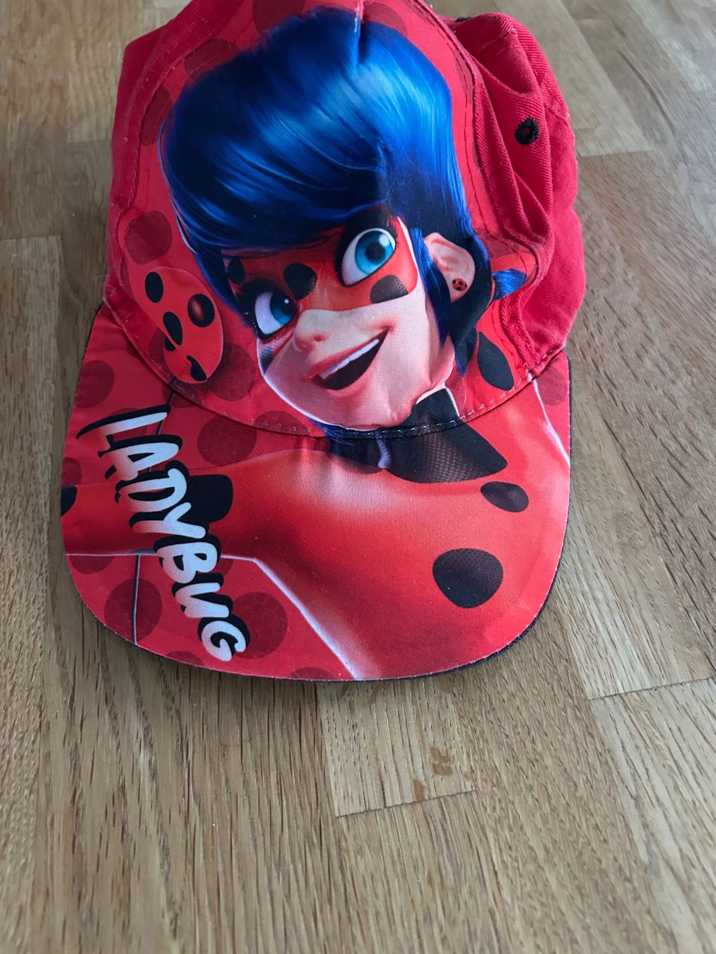 Autres vêtements garçon: Ladybug Cap, Kinder Cap – D'occasion à Biel/Bienne par RTrudeau