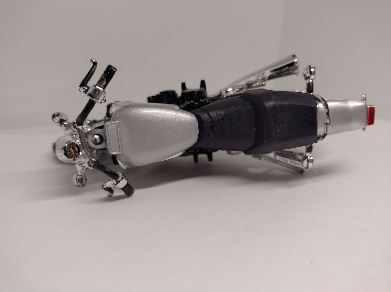 Maisto Kit di modellismo & Modellini statici: Maisto, Yamaha VMax 1/18 – Usato da La Chaux-de-Fonds venduto da Pierrot8404 3