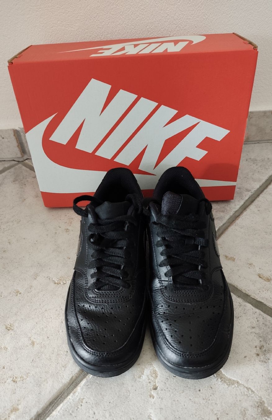 Nike Scarpe da donna: Nike  Sneaker Schwarz - Grösse 38 – Usato da Chur venduto da Rodanisa 2
