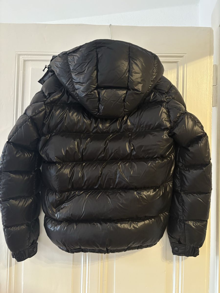 Moncler Vestes: Moncler Maya Short – Neuf (Voir description) à La Chaux-de-Fonds par Titine. 3
