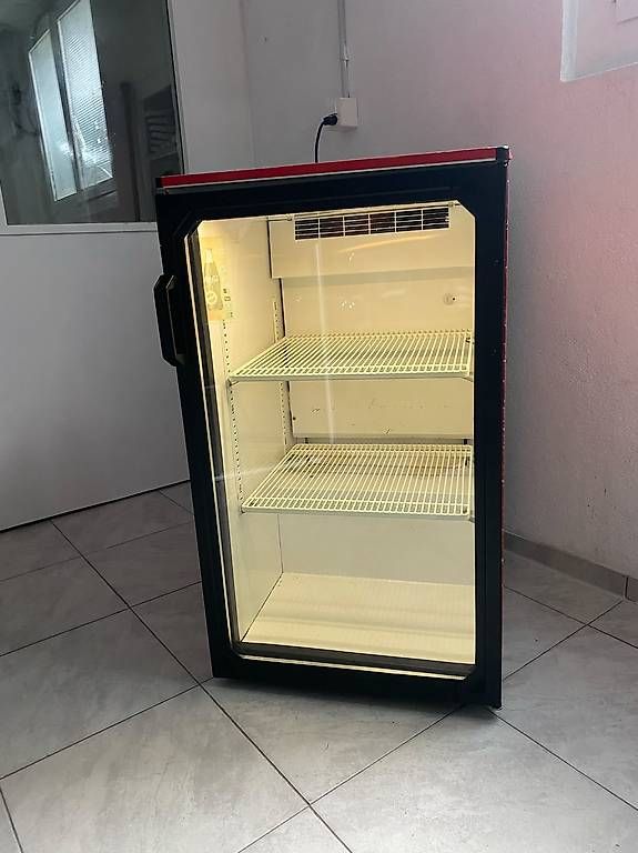 Frigoriferi: Kühlschrank mit Glastüre Coca-Cola – Usato da Wynau venduto da Lorent_Be 3