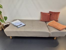 Chaiselounge neuwertig. Selten ge