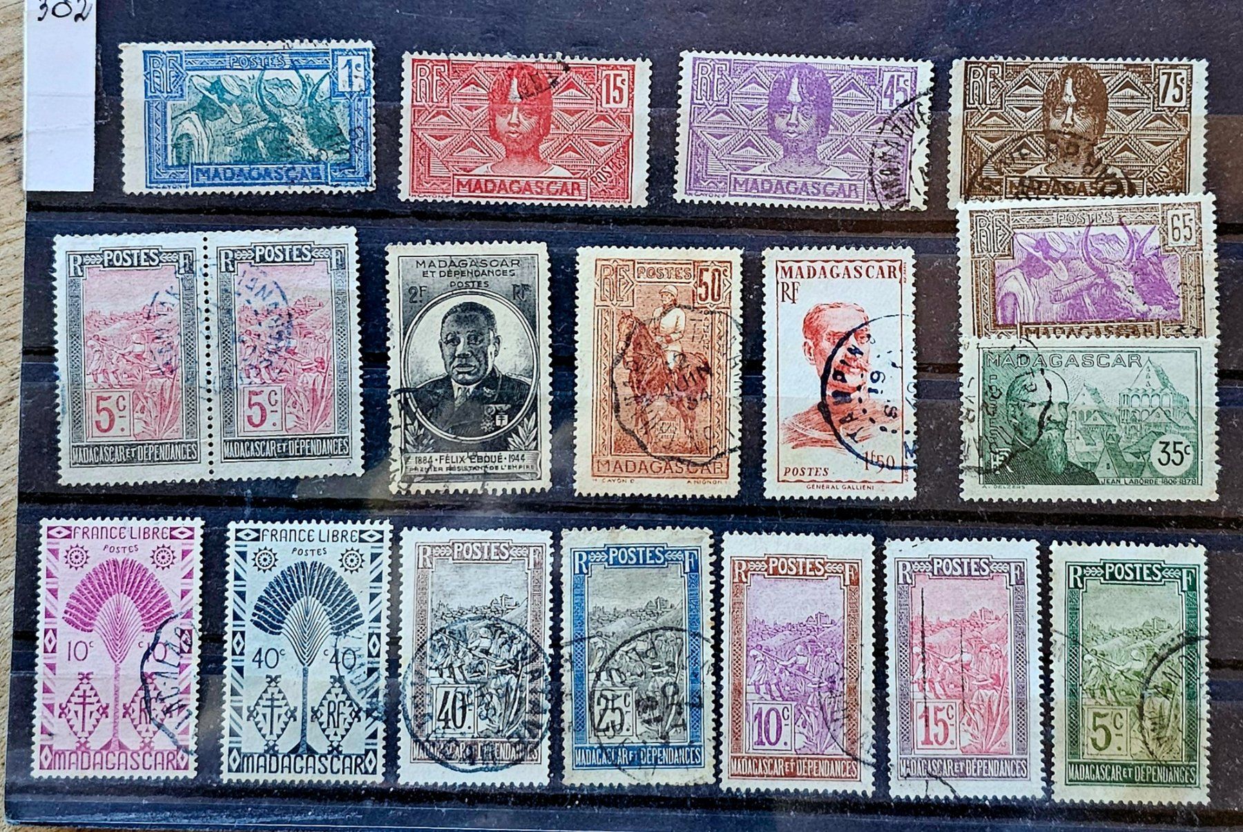 Tous les timbres: FRANCE colonies - MADAGASCAR – D'occasion à Les Valettes par Nuba1
