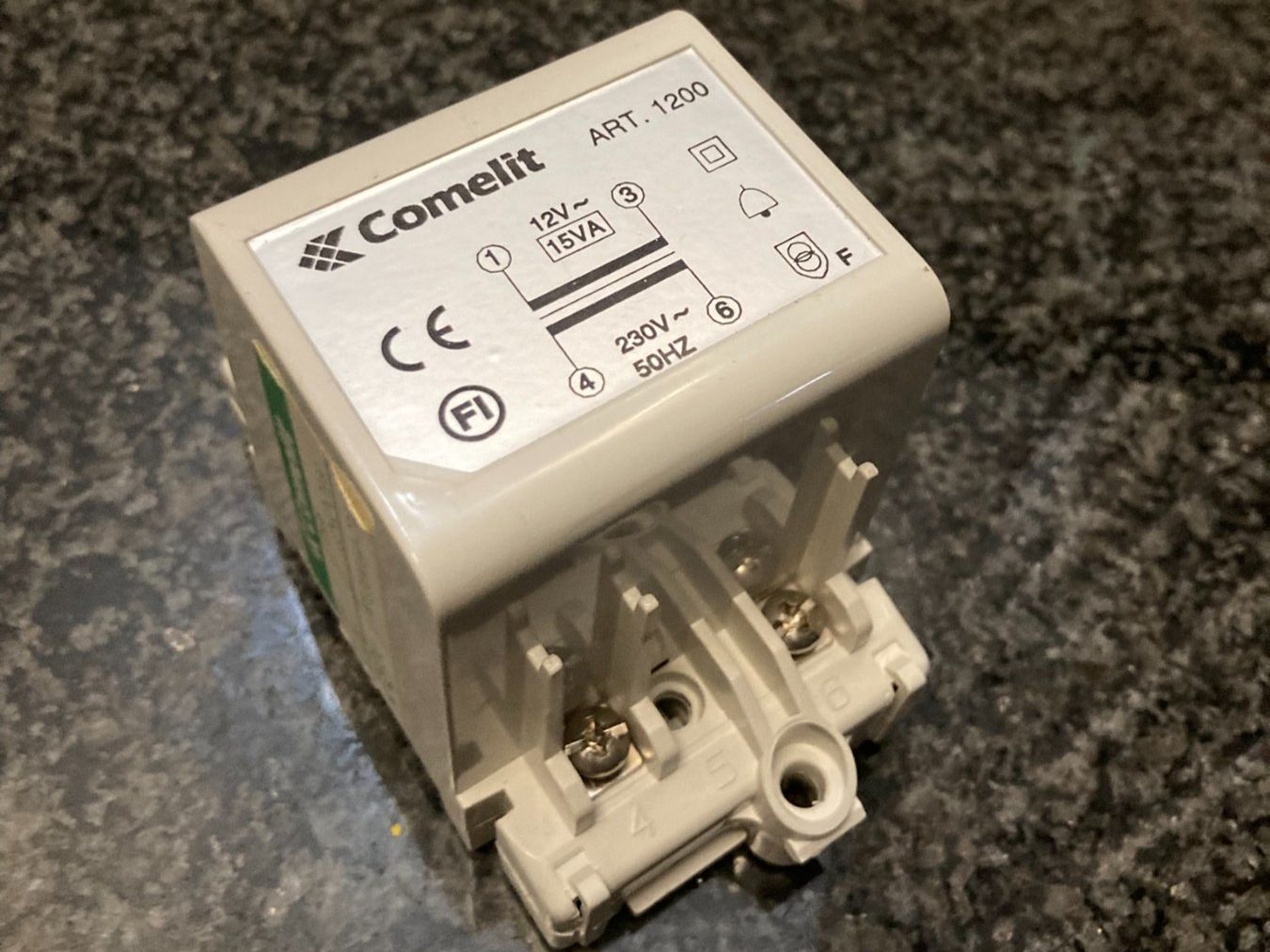 Alimentazione elettrica: Comelit 1200 Transformator 12V 15VA - 230V – Usato da Camorino venduto da Vasal