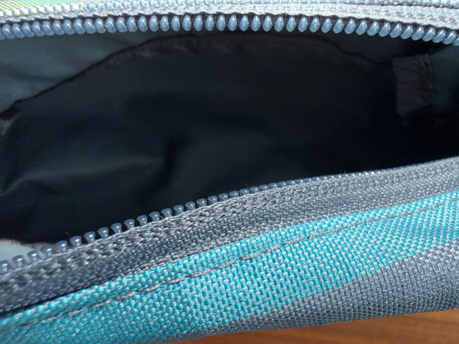 Dakine Astucci : 2 DAKINE Stifte Taschen neu – Nuovo (secondo la descrizione) da Dornach venduto da samuti 2