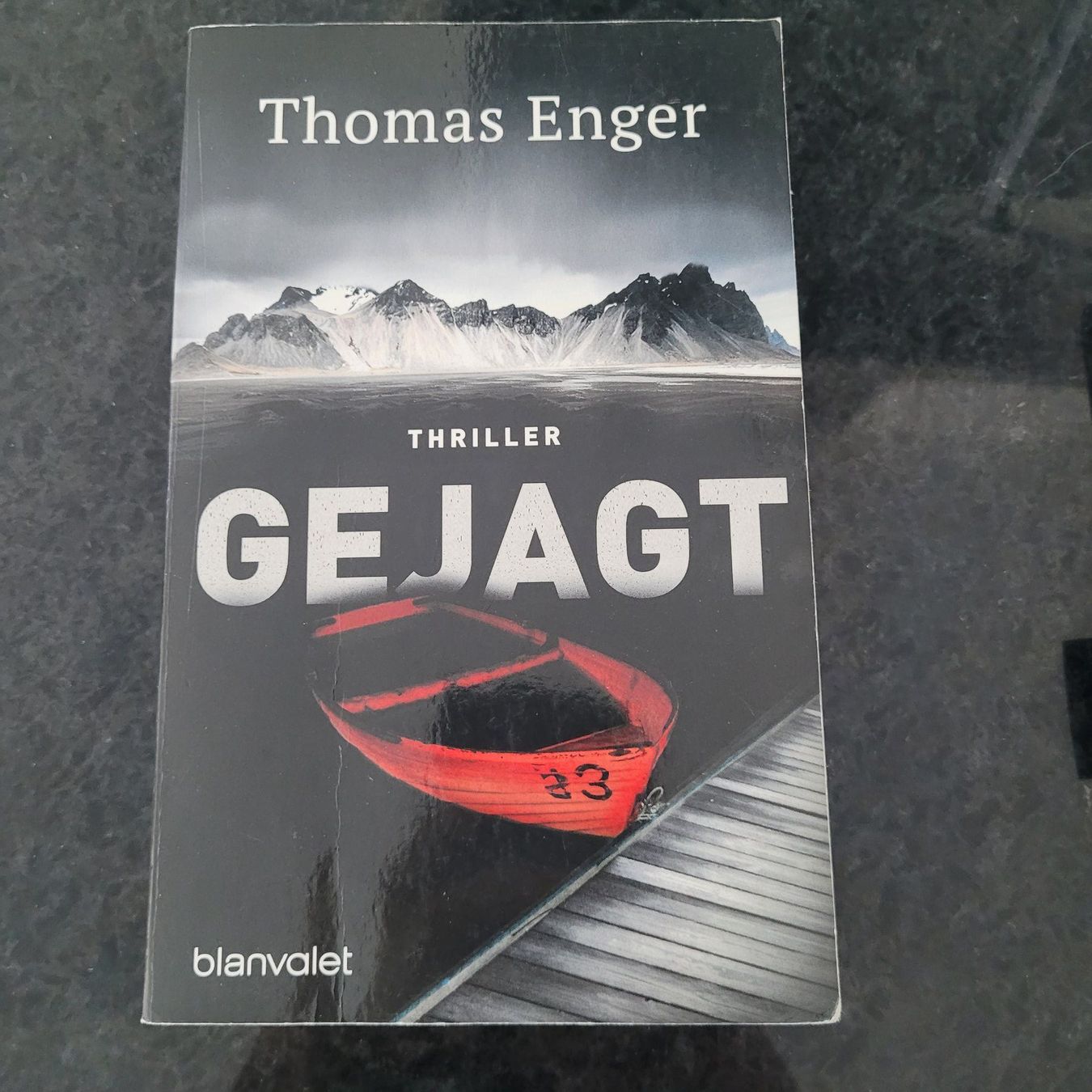 Libri: Thomas Enger- Gejagt – Usato da SCHÜBELBACH venduto da CoKaHa