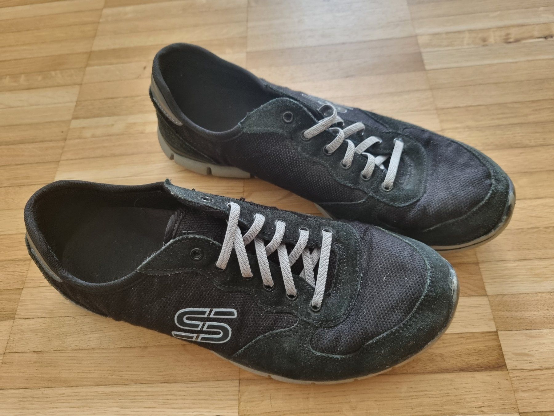 Skechers Scarpe da uomo: Halbschuhe/Sneakers - Gr. 38 – Usato da Neftenbach venduto da DanielaS01020304 1